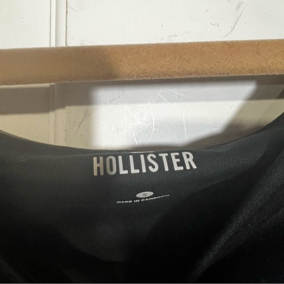 NWT Hollister Cropped Tee Black Size Small Double Lined Running Gym - Picture 3 of 5